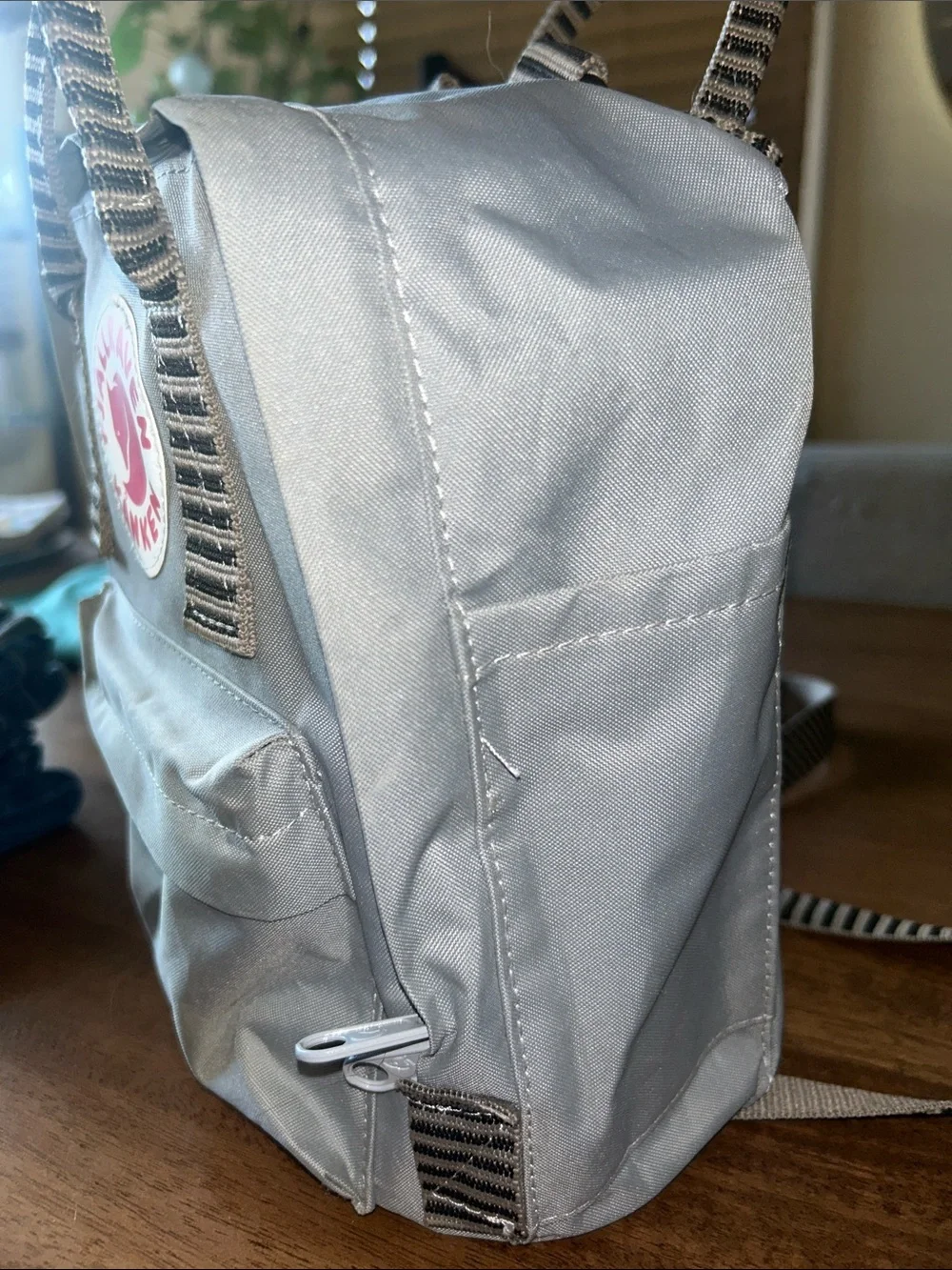 Fjallraven Kanken Mini Backpack in Light Gray with Red Logo